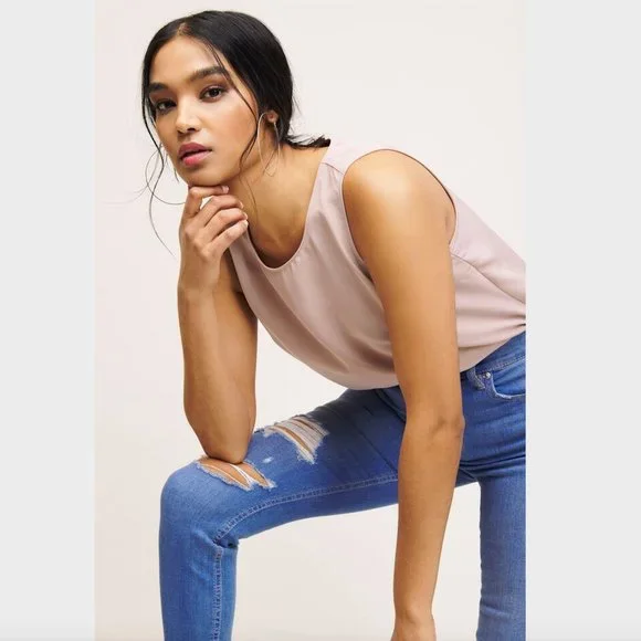 Dynamite Zipper Back Tank - Picture 4 of 10